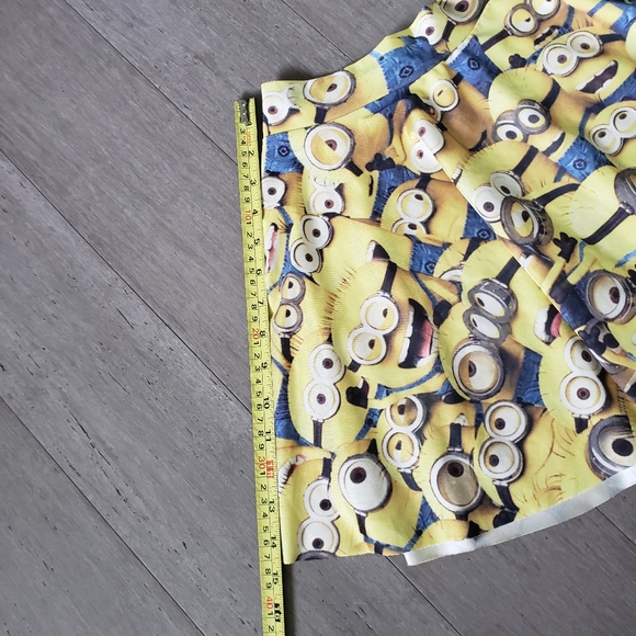 Minions Women's Mini Circle Skirt Size Small - Picture 3 of 5